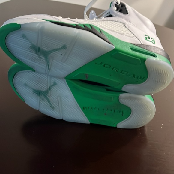 Women’s Jordan 5 No Box, size 11.5 women’s, about a size 10 in men - Picture 4 of 4